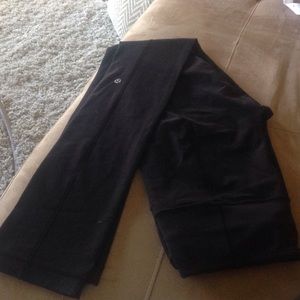 Lulu lemon skinny groove pant! Full on Luon