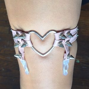 Baby Pink Heart Spiked Leg Garter 💟