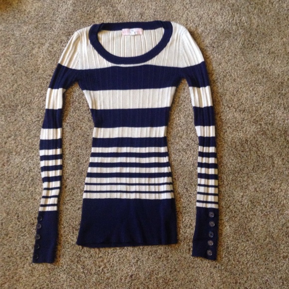 Long sleeve striped shirt