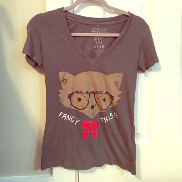 V-neck graphic tee