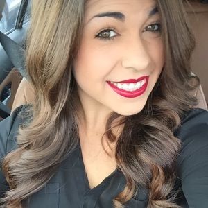 Meet your Posher, Marissa