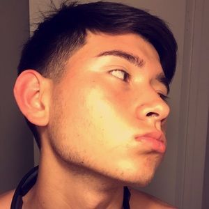 Meet your Posher, Cesar