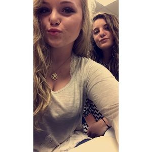 Meet your Posher, Skylar