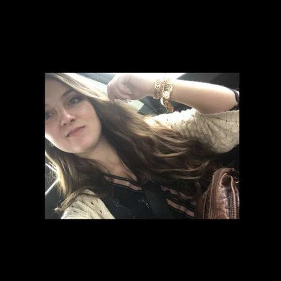 Meet your Posher, Julia