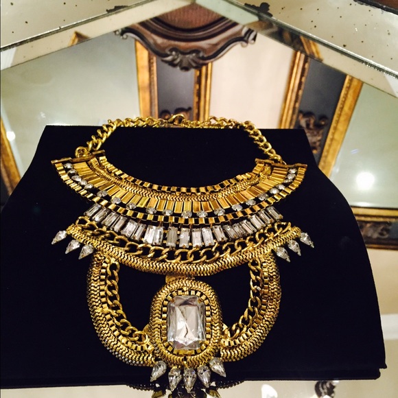 Bib statement necklace