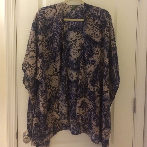 Urban Outfitters Floral Kimono