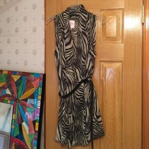 Silky shirt with the belt