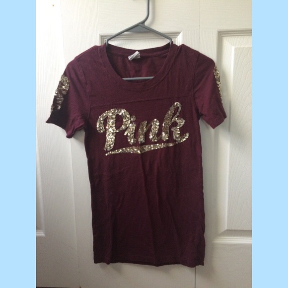 ✌🏽Maroon VS Pink Graphic Tee💛