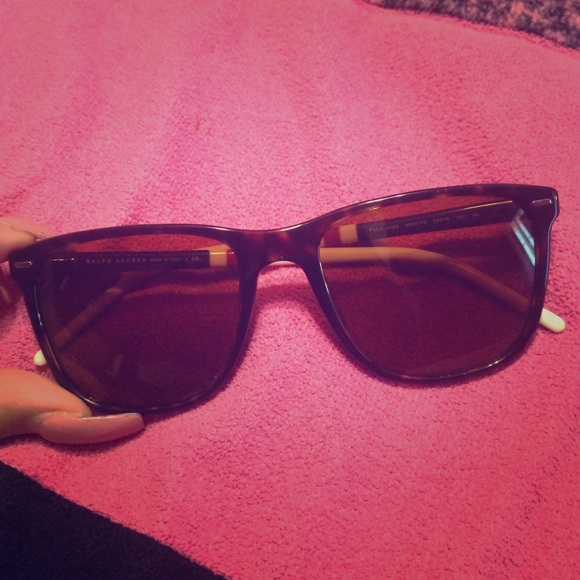 Very cute polo Ralph Lauren polarized sunglasses