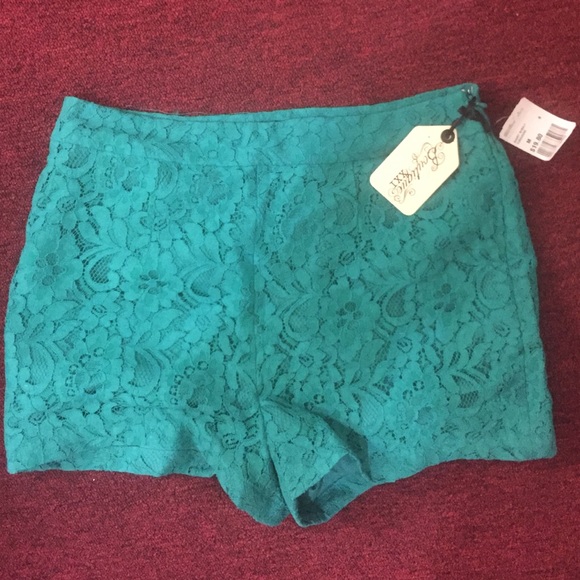 Forever21 lace shorts