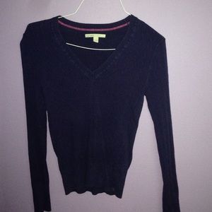 Purple v neck sweater