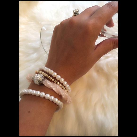 Creamy Star Dust Bracelet - Picture 4 of 5