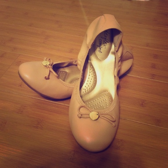 Ballet flats