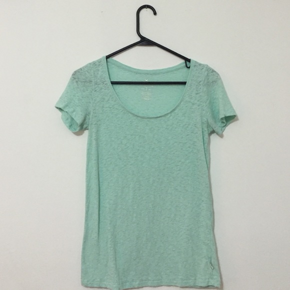 American Eagle tee