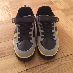 Heelys w/ Light Up Sides