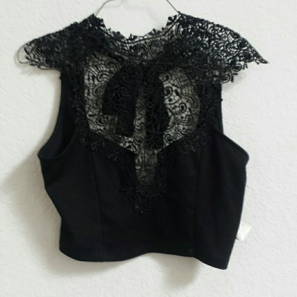 Lace Crop Tpp