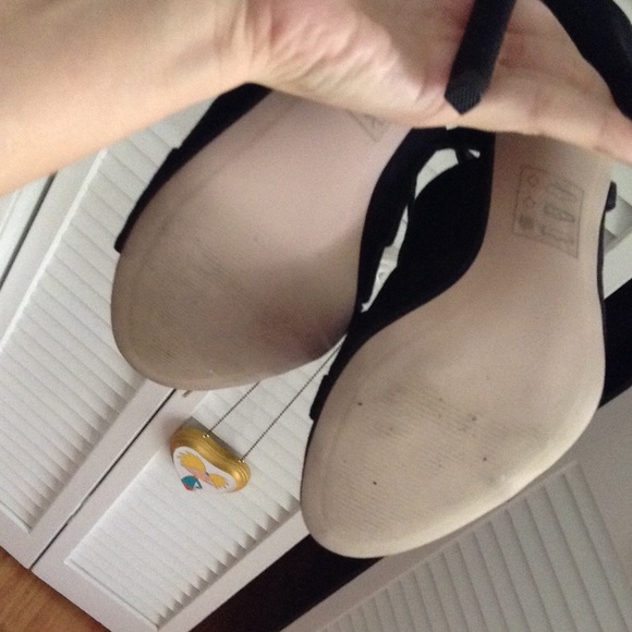 Lace up heels - Picture 3 of 3