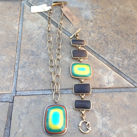 NEW Lucky Brand Necklace and Bracelet Set