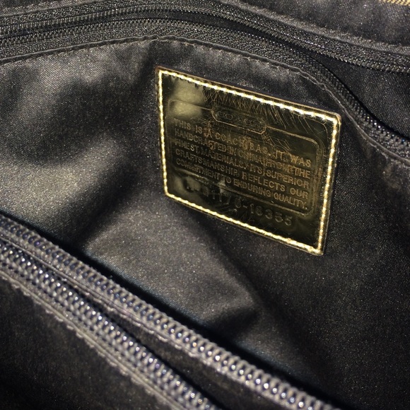 Coach purse - Picture 3 of 4