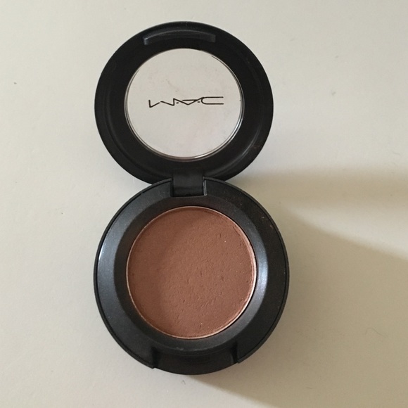 Mac eyeshadow