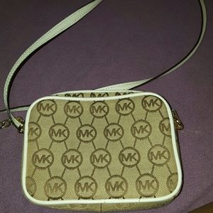 Michael KORS mini purse mint condition.