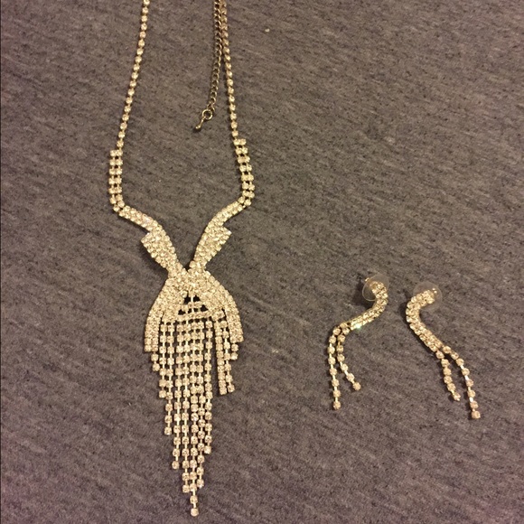 Necklace and earrings!