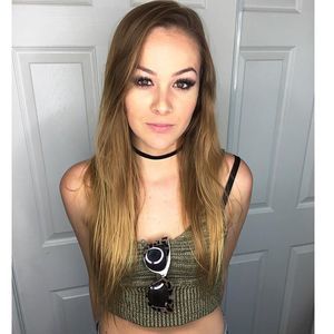 Meet your Posher, Celisha