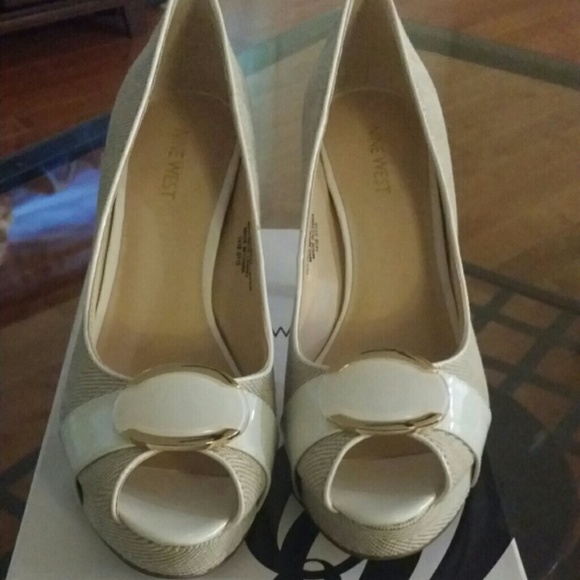 Heels - Picture 2 of 4