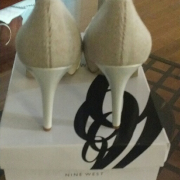 Heels - Picture 3 of 4