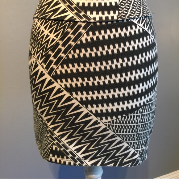 High waisted black and white skirt - Picture 4 of 4