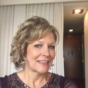 Meet your Posher, Carol