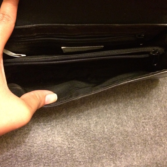 Liz Claiborne Classy hand bag - Picture 4 of 4