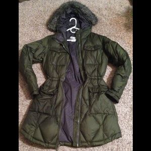 Warm, dark-green, Columbia down coat!