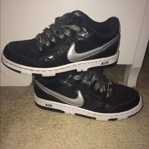 Black nike air low with sparkle laces