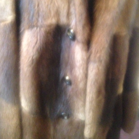 Blonde & brown pea coat styled fur - Picture 3 of 4