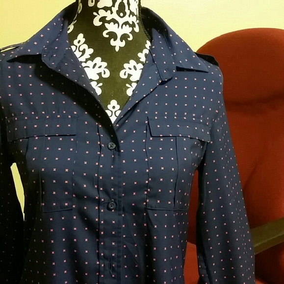 Price Drop!!!!Red and Navy Banana Republic Blouse - Picture 3 of 4