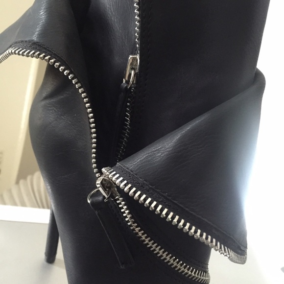 NWT!! gx By Gwen Stefani Mai zipper booties - Picture 4 of 4