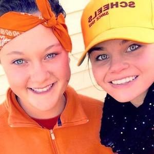 Meet your Posher, Rachelle