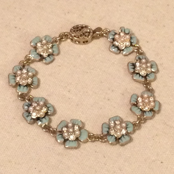 Delicate Flower Bracelet