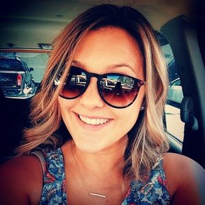 Meet your Posher, Amanda
