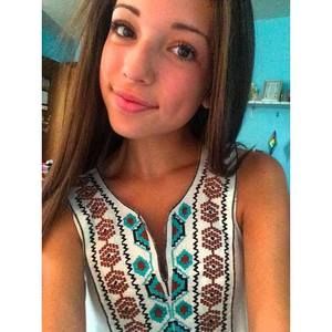 Meet your Posher, Olivia