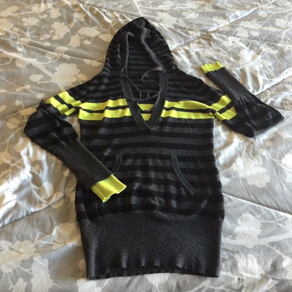 Long pull over, very cute