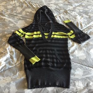 Long pull over, very cute