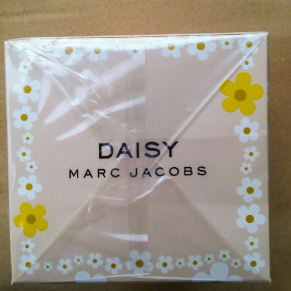 Marc Jacobs Other - authentic marc Jacobs Daisy 4.25 FL OZ Sealed Marc Jacobs Other - authentic marc Jacobs Daisy 4.25 FL OZ Sealed