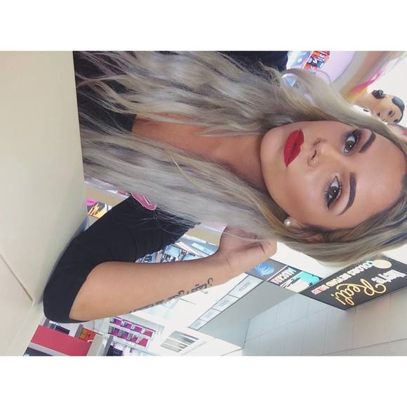 Meet your Posher, Courtney