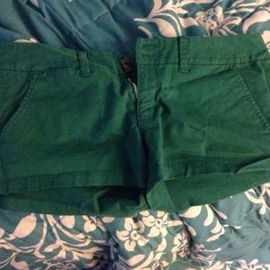 Green american eagle shorts (shortie)