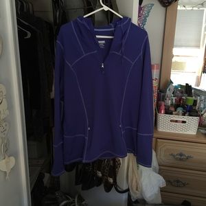 Stretchy blue long sleeve shirt with hood