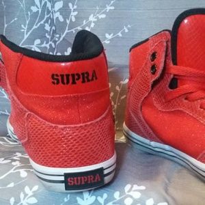 Red Supras