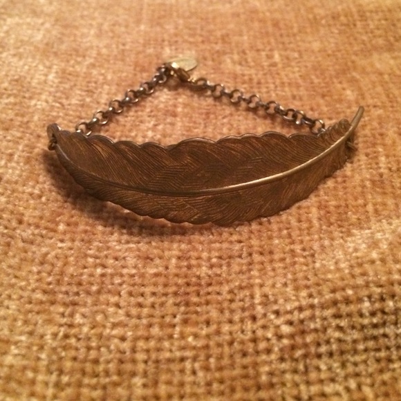 Leaf bracelet
