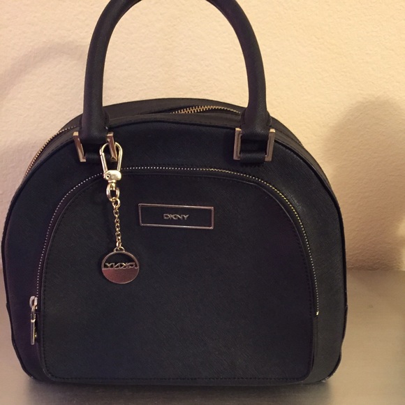Dkny purse